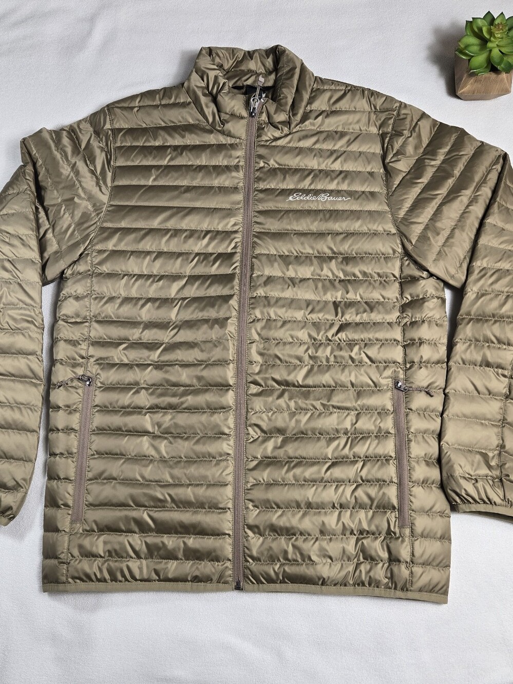 NWT Eddie Bauer Men's Quilted Packable Puffer Jacket - Olive Green